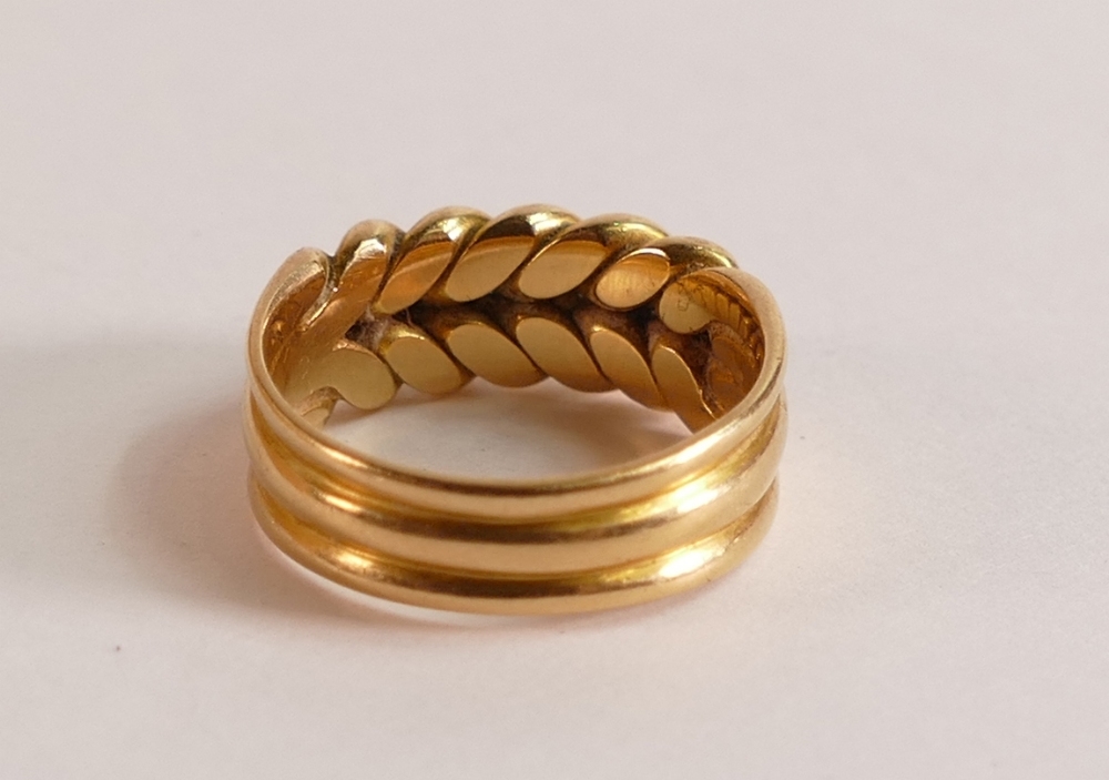 18ct gold hallmarked gents knot ring size N, weight 7.43. - Image 2 of 3