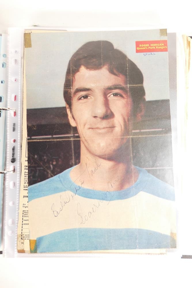 A large collection of signed original pictures including - Gordon Banks, England, Typhoo Tea card - Image 4 of 46