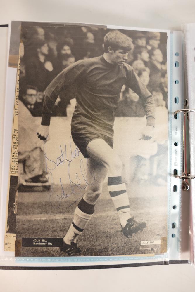 A large collection of signed original pictures including - Gordon Banks, England, Typhoo Tea card - Image 5 of 46
