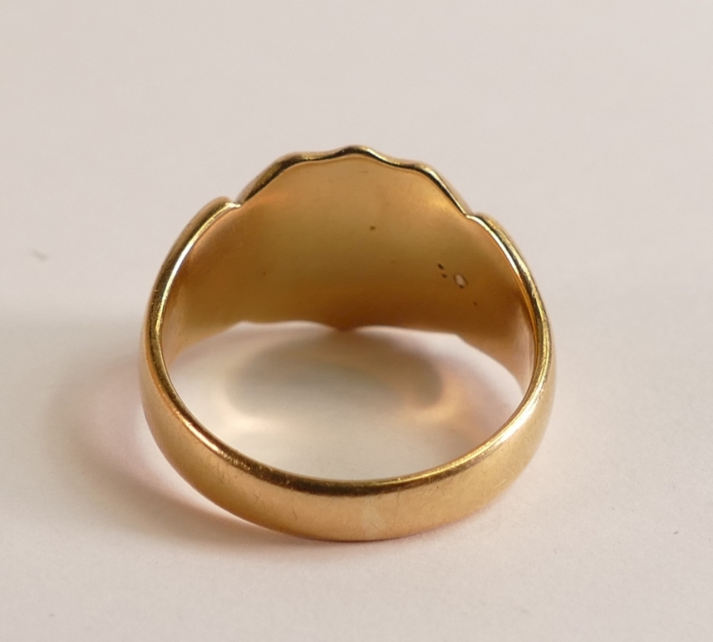 18ct gold gents signet ring, ring size R, 8.8g. - Image 2 of 3
