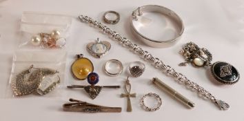 Assortment of silver items & jewellery, either hallmarked, or stamped 925, sil, silver, sterling