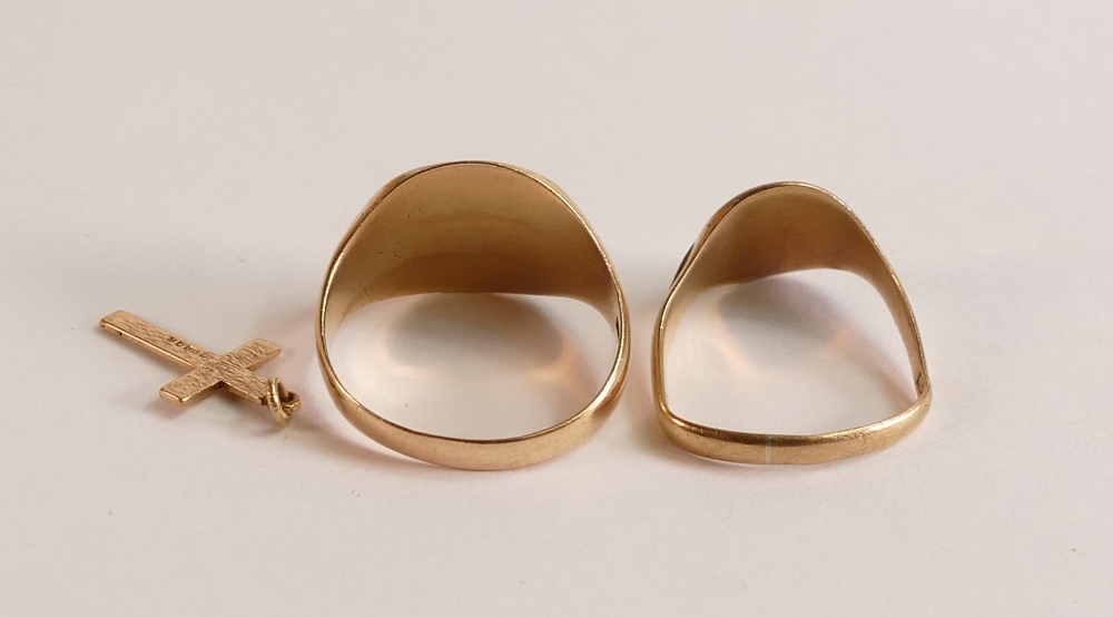 Two worn 9ct gold gentleman's signet rings and 9ct gold cross, 8.2g. (3) - Image 3 of 3