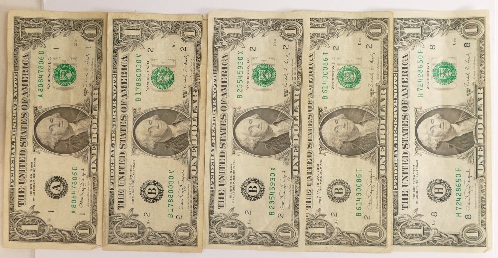 $33 USA banknotes c 1980's - 90's. $10 x 1, $5 x 3, $1 x 8, together with a bag of modern UK - Image 4 of 5