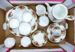 Royal Albert Old Country Roses 21 piece teaset together with large cake plate (first and second
