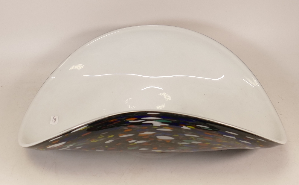 A large modern studio glass bowl. Length 43cm - Bild 2 aus 2