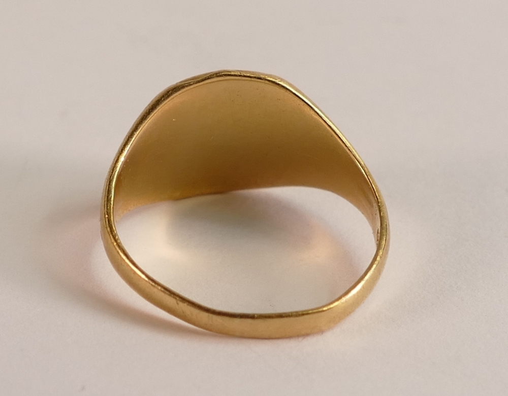 18ct gold gents signet ring, size P,6.6g. - Image 2 of 3