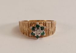9ct gold ladies ring set with green & white stones, size N, 3.1g.