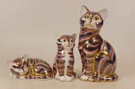 Royal Crown Derby Cat paperweight, decorated in the Imari pattern, together with matching a
