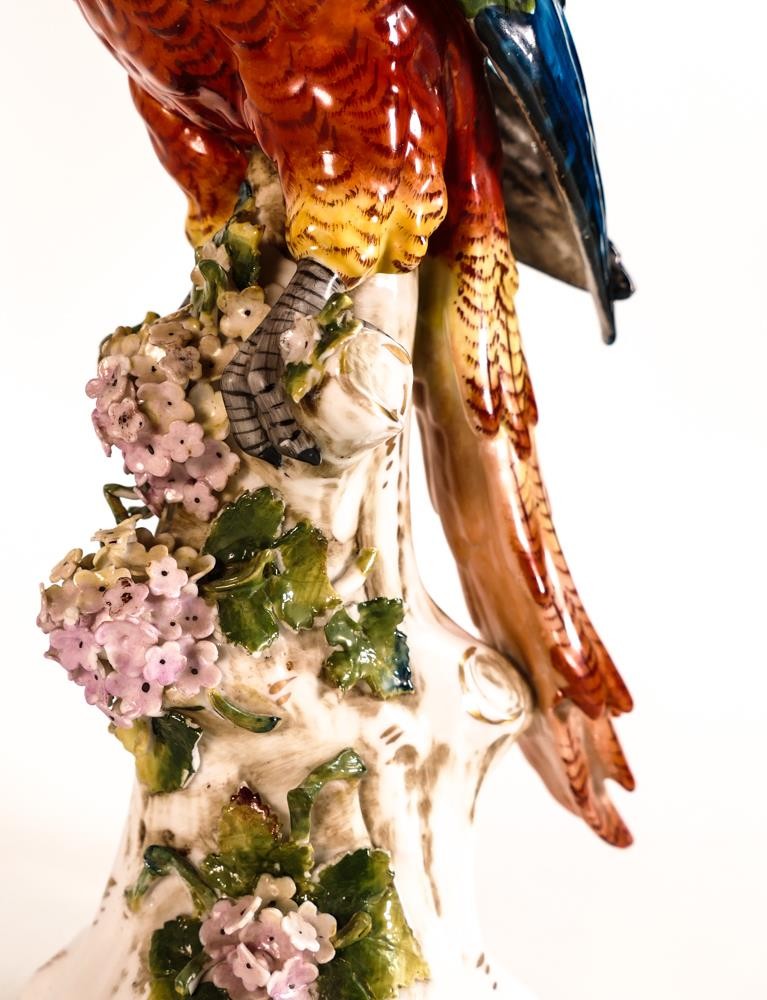 Capodimonte large sculpture of a Parrot, height 33cm - light petal damage. - Image 2 of 5