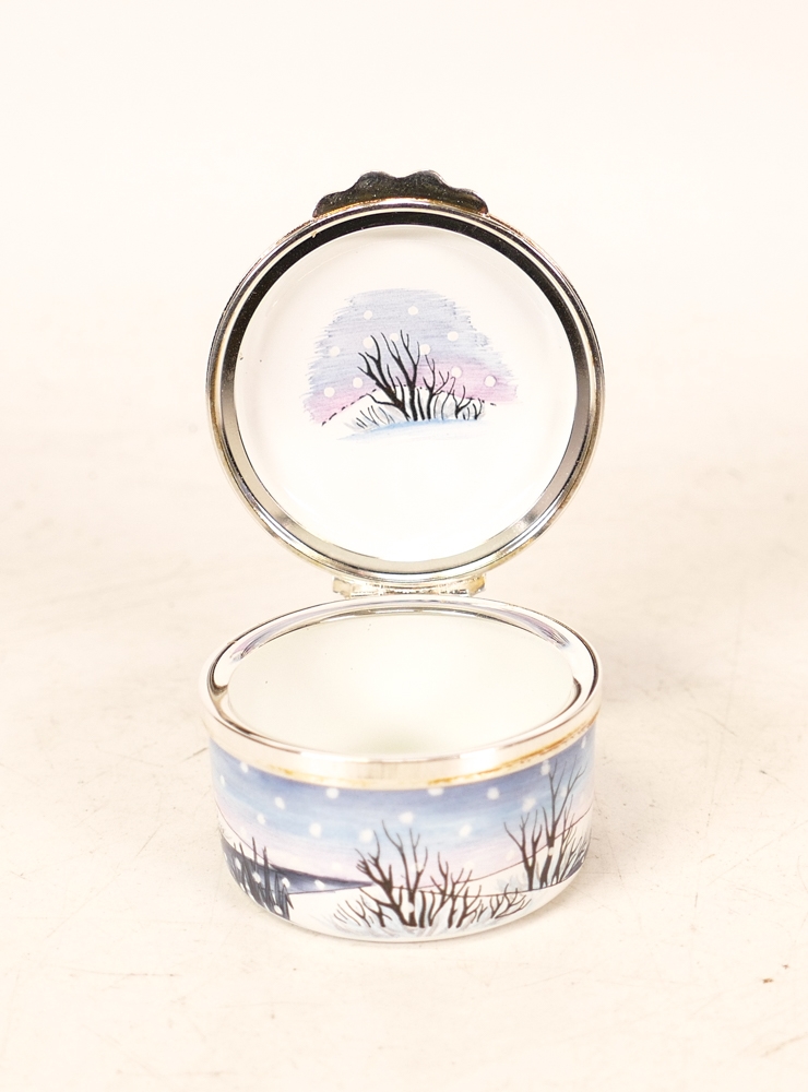 Moorcroft enamel Neige du Pays 2003 round lidded box by Fiona Bakewell . Boxed , diameter 4.5cm - Image 4 of 5