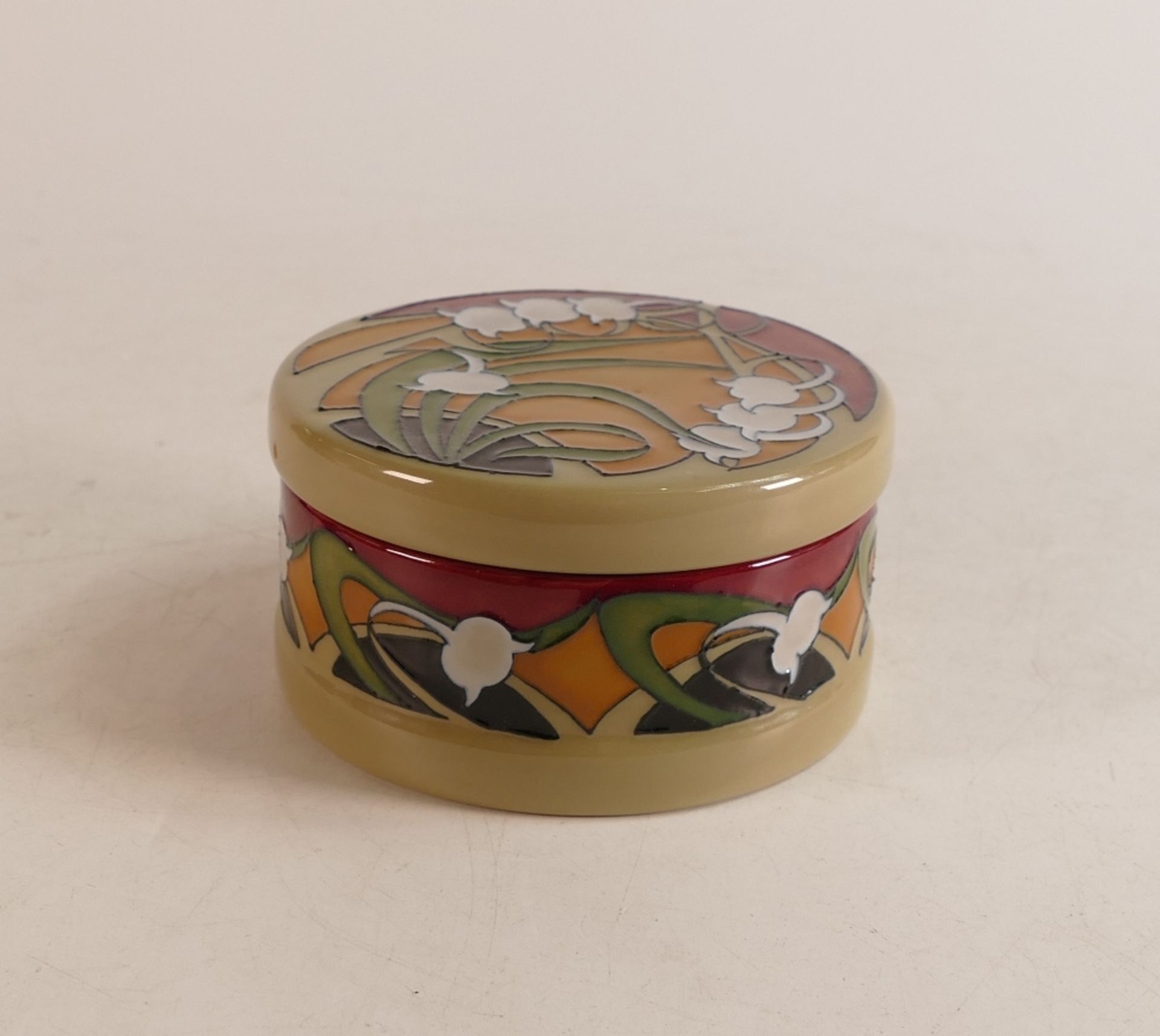 Moorcroft Fleurs Deco floral patterned lidded box, dated 2013, diameter 11cm