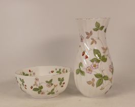 Boxed Wedgwood Wild Strawberry Pattern Vase & Octagonal Bowl, tallest 21cm