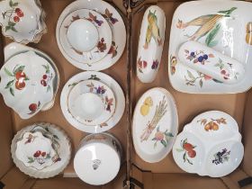 Royal Worcester Evesham pattern tea, dinner and oven to table ware items to include 2 tea trios,