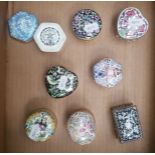A collection of 8 'The William Morris Collection' small lidded boxes (1 tray).