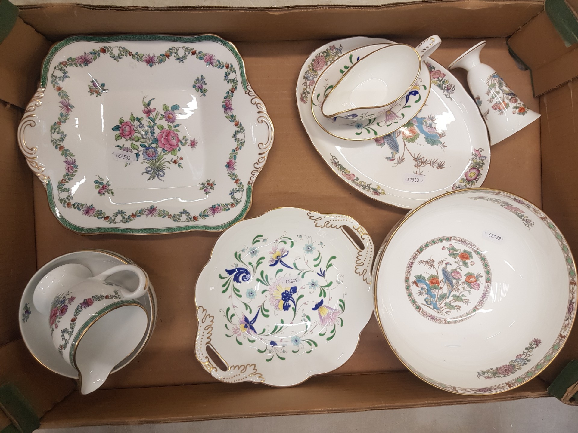 A mixed collection of ceramic items to include Coalport Pageant pattern small sauce boat and