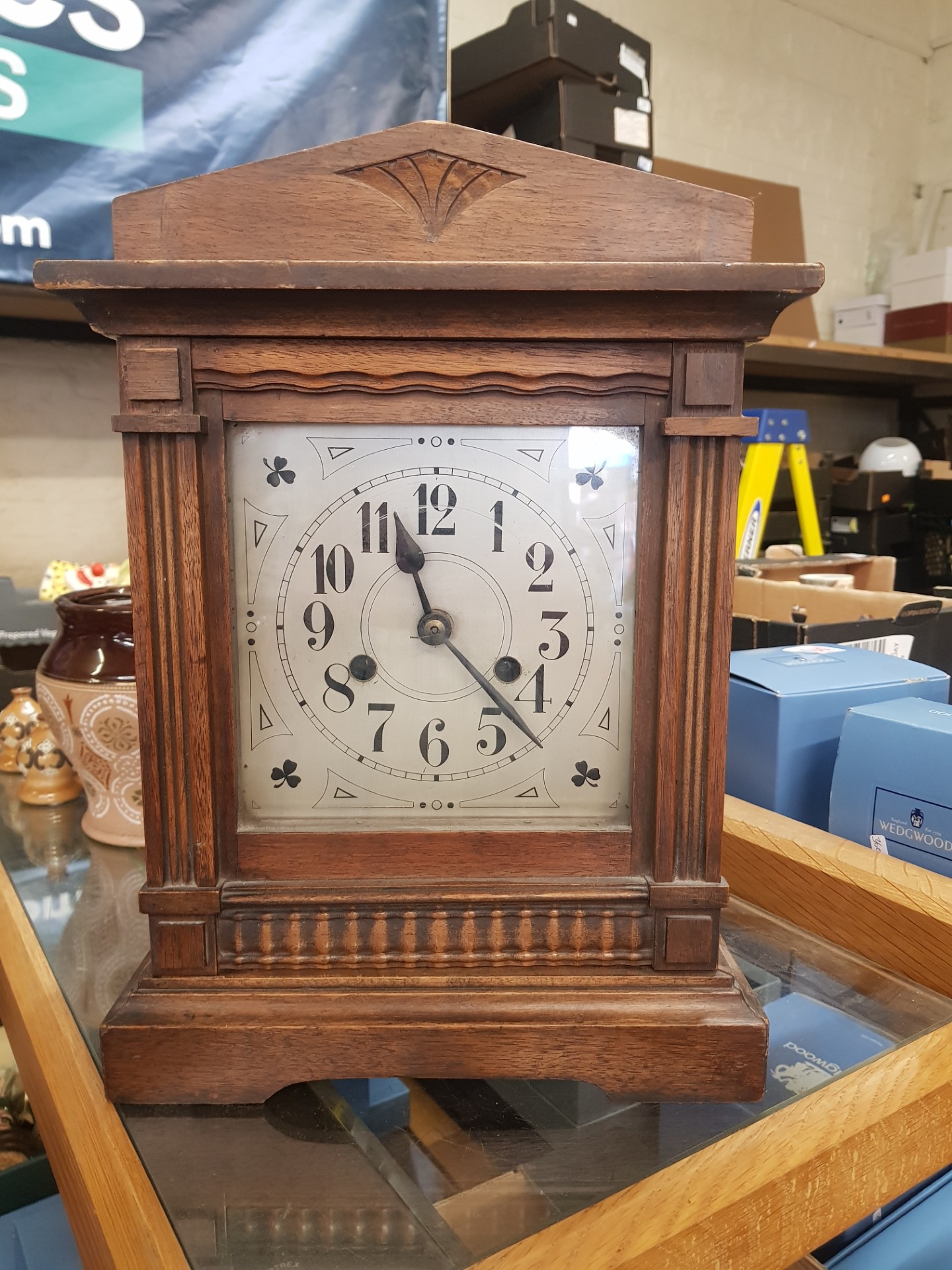 Kienzle Mantle Clock of Architectural Form. Clovers noted to each corner of the face. Height: 31.5cm