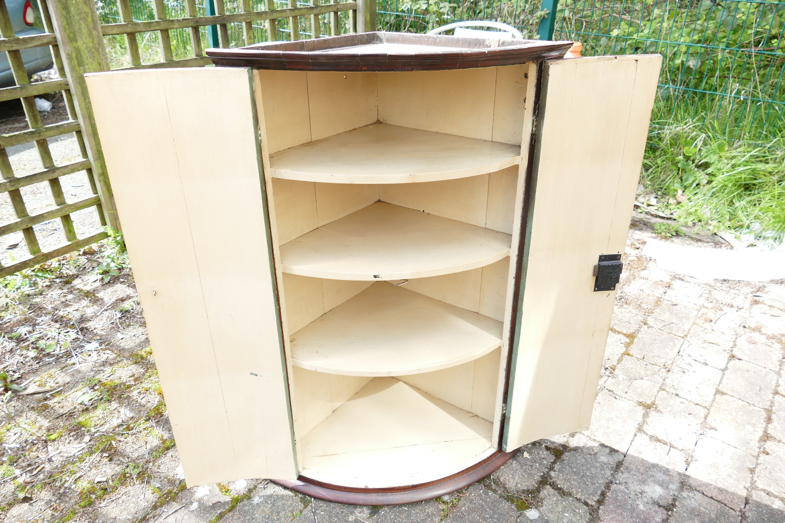 George III Corner Cupboard. Two Hinges are Later Replacements. Height: 98cm - Image 2 of 2