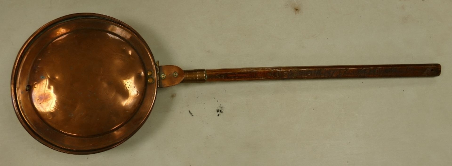 Copper bedpan, 94cm