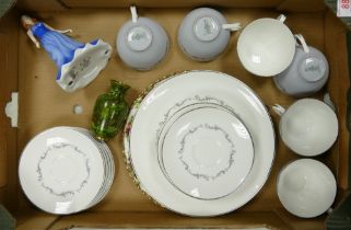 A mixed collection of items to include Royal Doulton Coronet tea and dinnerware items to include 6