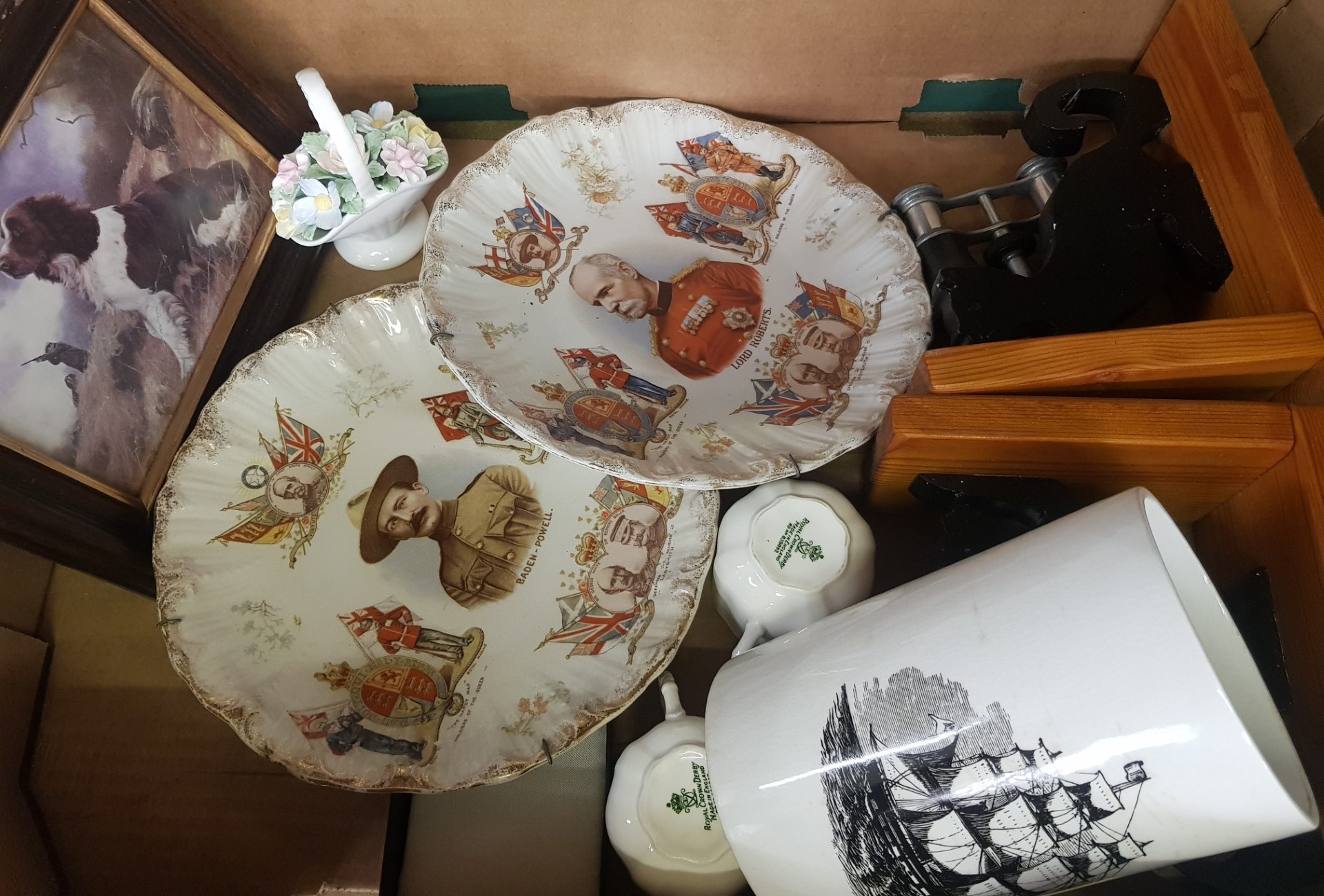 A mixed collection of items to include Baden Powell and Lord Roberts commemorative plates, novelty