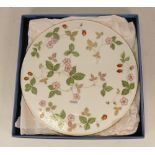 Boxed Wedgwood Wild Strawberry Pattern Gateau Plate, diameter 27.5cm