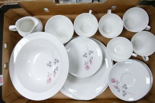 Royal Doulton Pillar Rose tea and dinnerware items to include 6 saucers, dinner plate, cake plate, 6