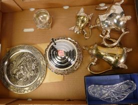 A mixed collection of items to limited edition Pewter plate from Pewter crafts series (with cert),
