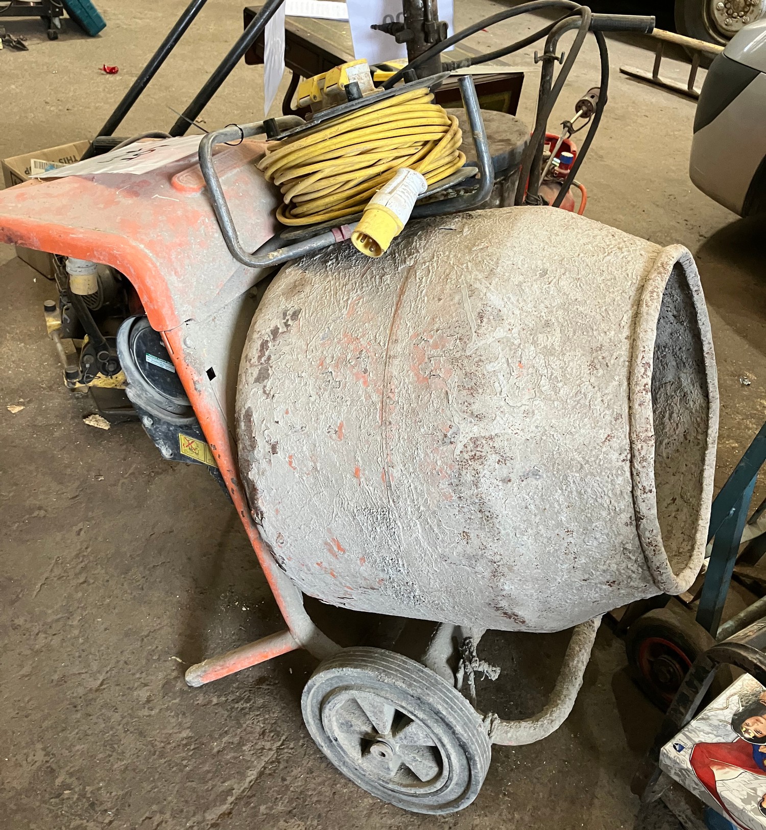Belle cement mixer and extension cable - Minimix 150