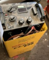 Toolmate Class 530 booster charger