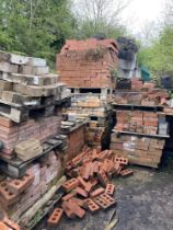 Large qty of new bricks - various sizes (Approx 7 pallets) -reclaimed