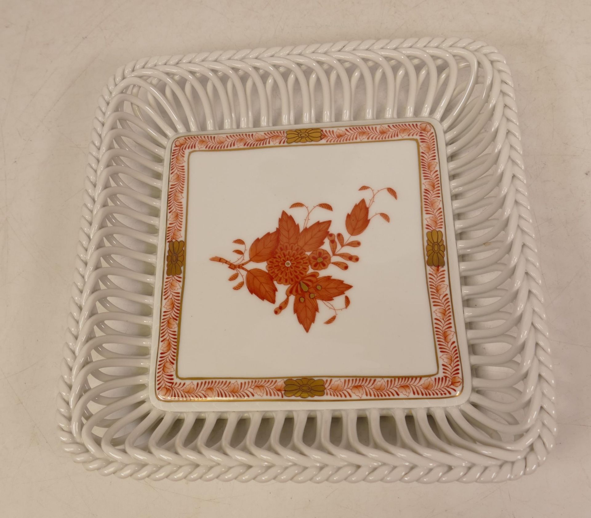 Herend lattice dish with rust Chinese bouquet design