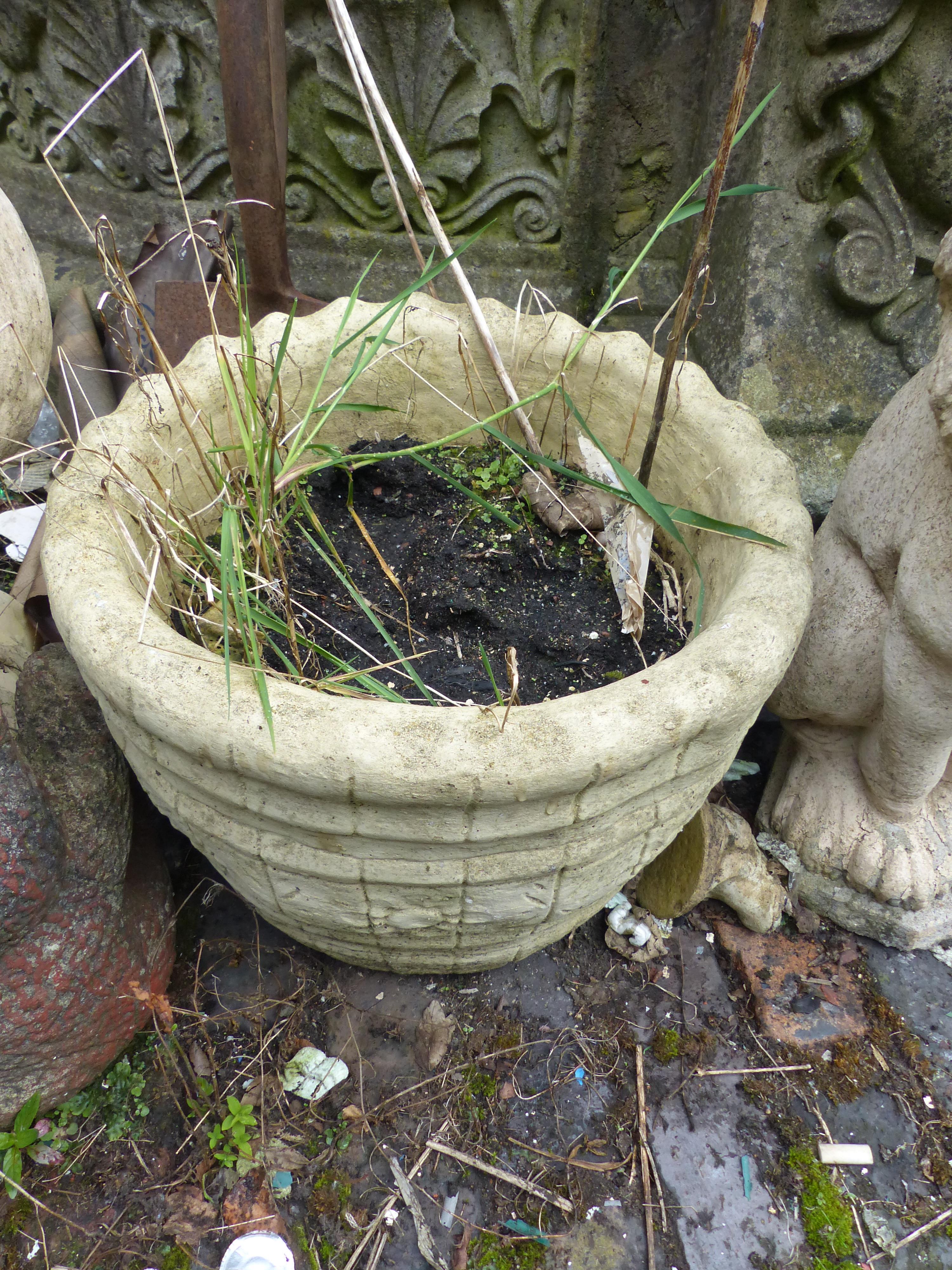 A collection of 5 different shaped outdoor garden stone planters - Image 2 of 3