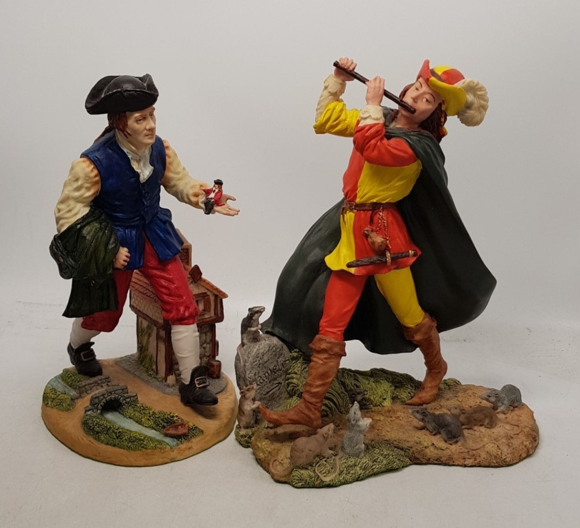 Royal Doulton resin character figures Gulliver and The Pied Piper (2).