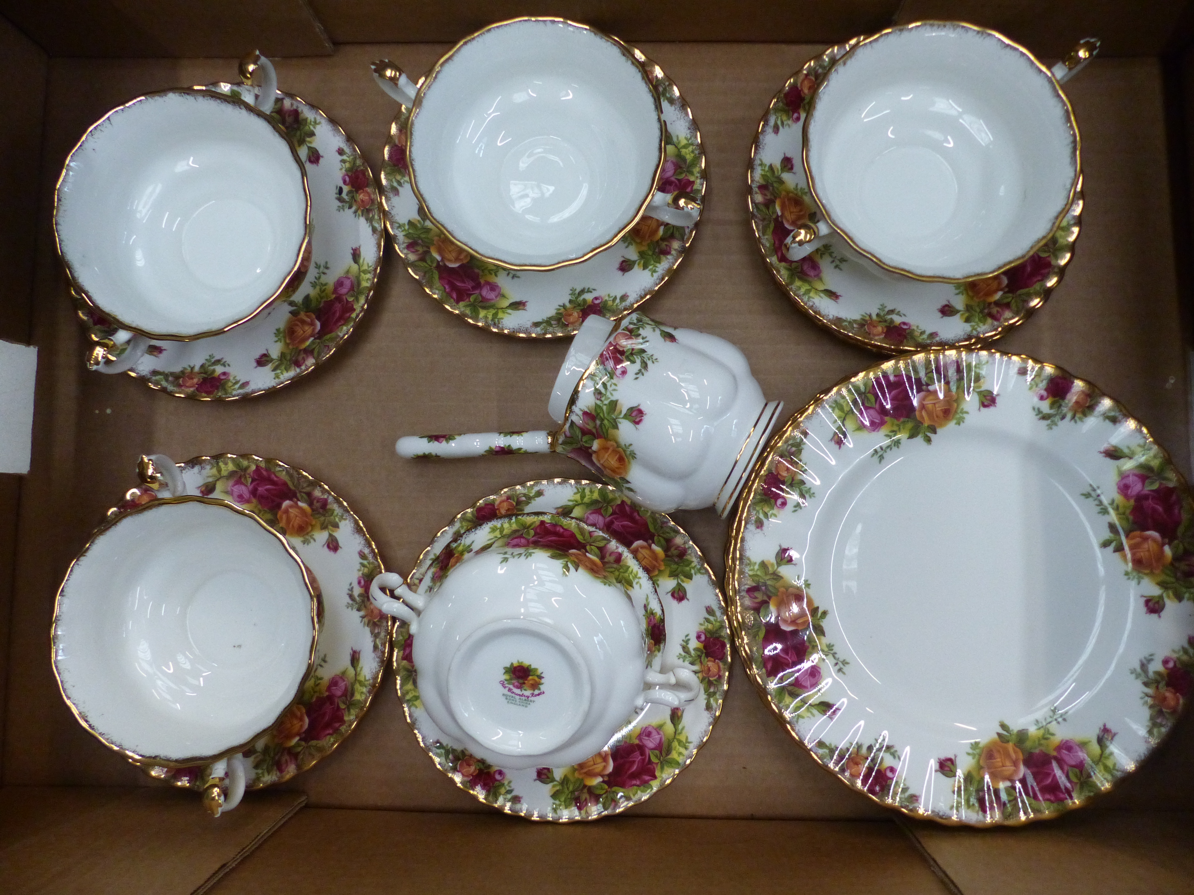 Royal Albert old country roses pattern items to include 6 salad plates, 5 soup coupes with 6