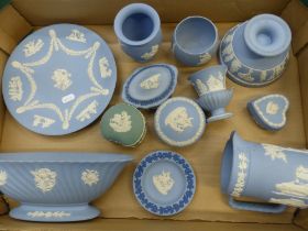 A collection of Wedgwood jasperware items to include windowsill vase, teal jasperware lidded pot,