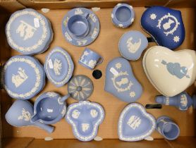 Wedgwood Jasperware to include milk jug, cup and saucer, lidded pots, bud vase, etc (1 tray)