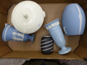 A mixed collection of Wedgwood items to include two jasperware vases, queensware vase, queensware