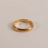 22ct gold wedding ring, size I/J,2.8g.