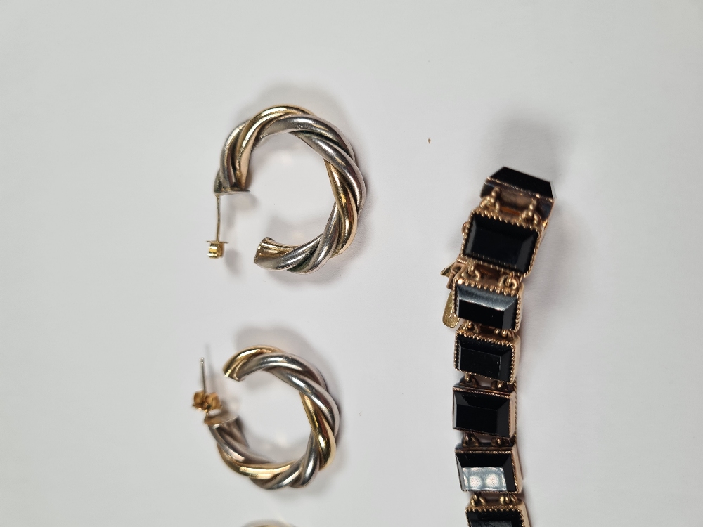 14K gold hoop earring, 1.4g approx, pair of two tone earrings, unmarked/untested and a yellow gold b - Image 3 of 6