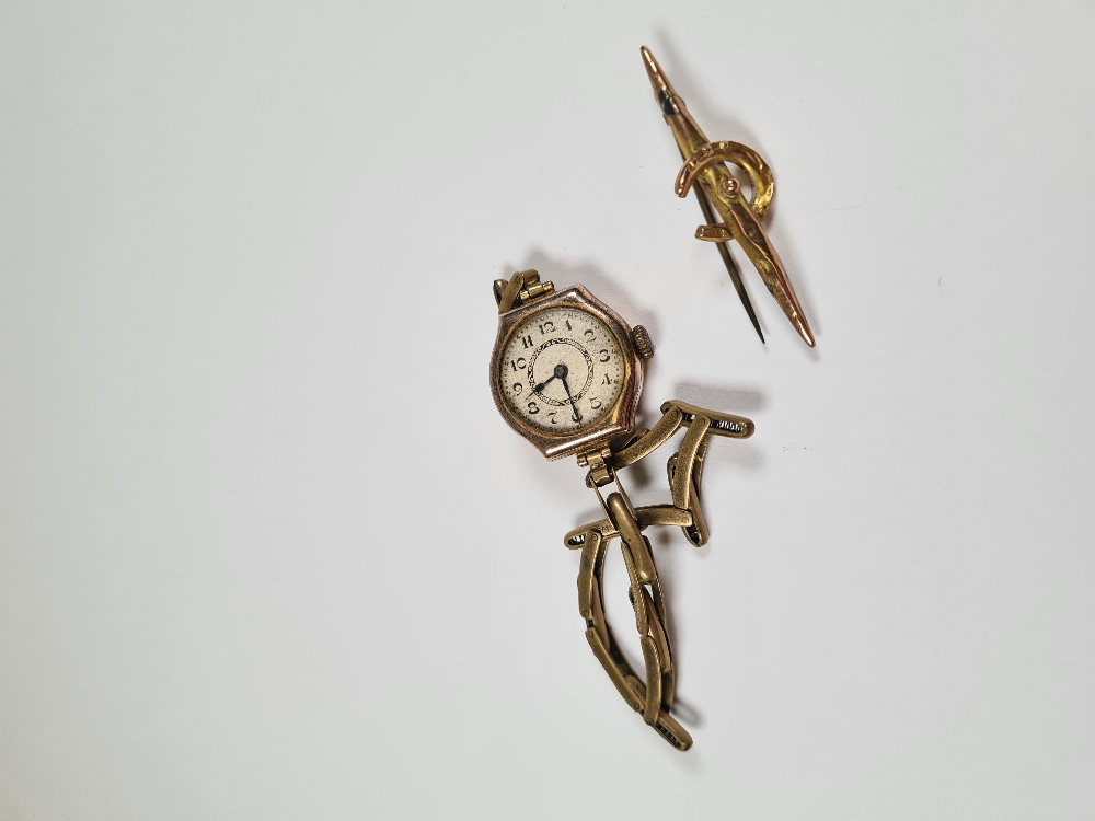 9ct yellow gold bar brooch with applied horseshoe decoration, AF, 9ct gold cased antique watch on pl - Image 4 of 10