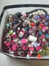 Box of modern costume jewellery, thimbles etc