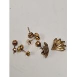 Pair of 18ct gold knot design ear studs, with butterfly backs, marked 750, approx 2.7g, pair of 9ct