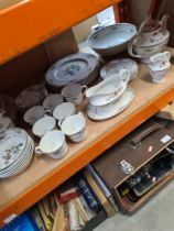 A quantity of Royal Doulton Kingswood pattern dinner ware