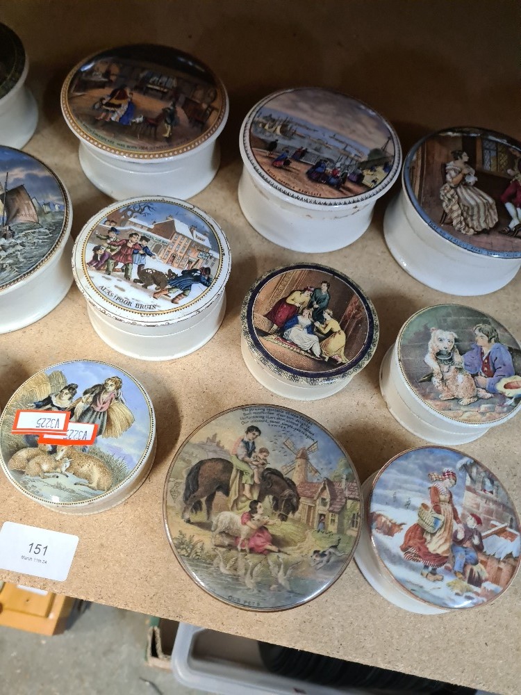 20 various Prattware pot lids to include examples titled 'The Seven Ages of Man' and a pretty Kettle - Image 7 of 7