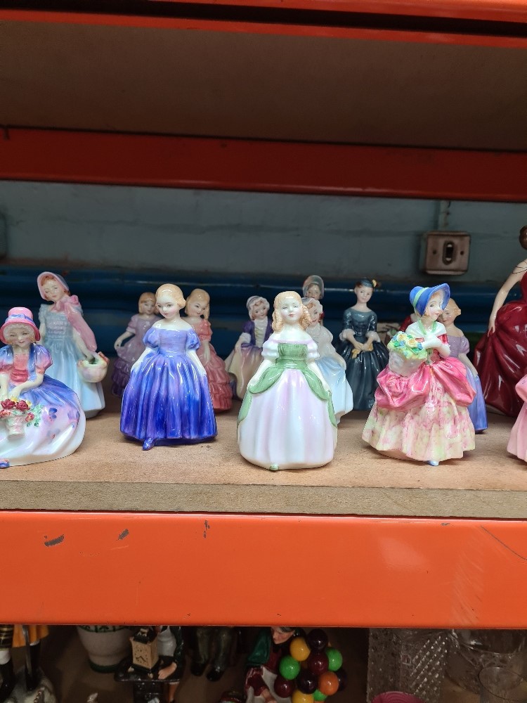 A quantity of Royal Doulton lady figures to include Janet HN1537 and Lavinia HN1955, 21 in total - Image 2 of 5