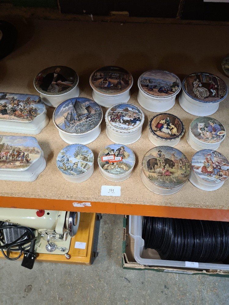 20 various Prattware pot lids to include examples titled 'The Seven Ages of Man' and a pretty Kettle - Image 5 of 7