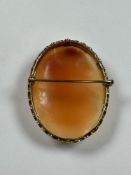 9ct yellow gold mounted oval cameo brooch, with female side profile with bevelled gold frame, marked