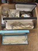 Tray of modern and vintage costume jewellery incl. simulated pearl necklace etc