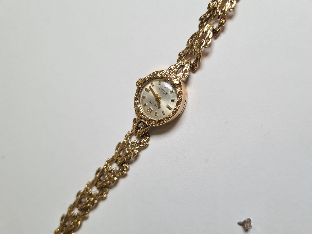 Attractive 9ct gold cased ladies cocktail watch with champagne dial and gold baton markers, signed ' - Image 6 of 8