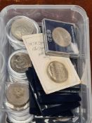 A small tub of Commemorative Crowns most uncirculated (approx 27)